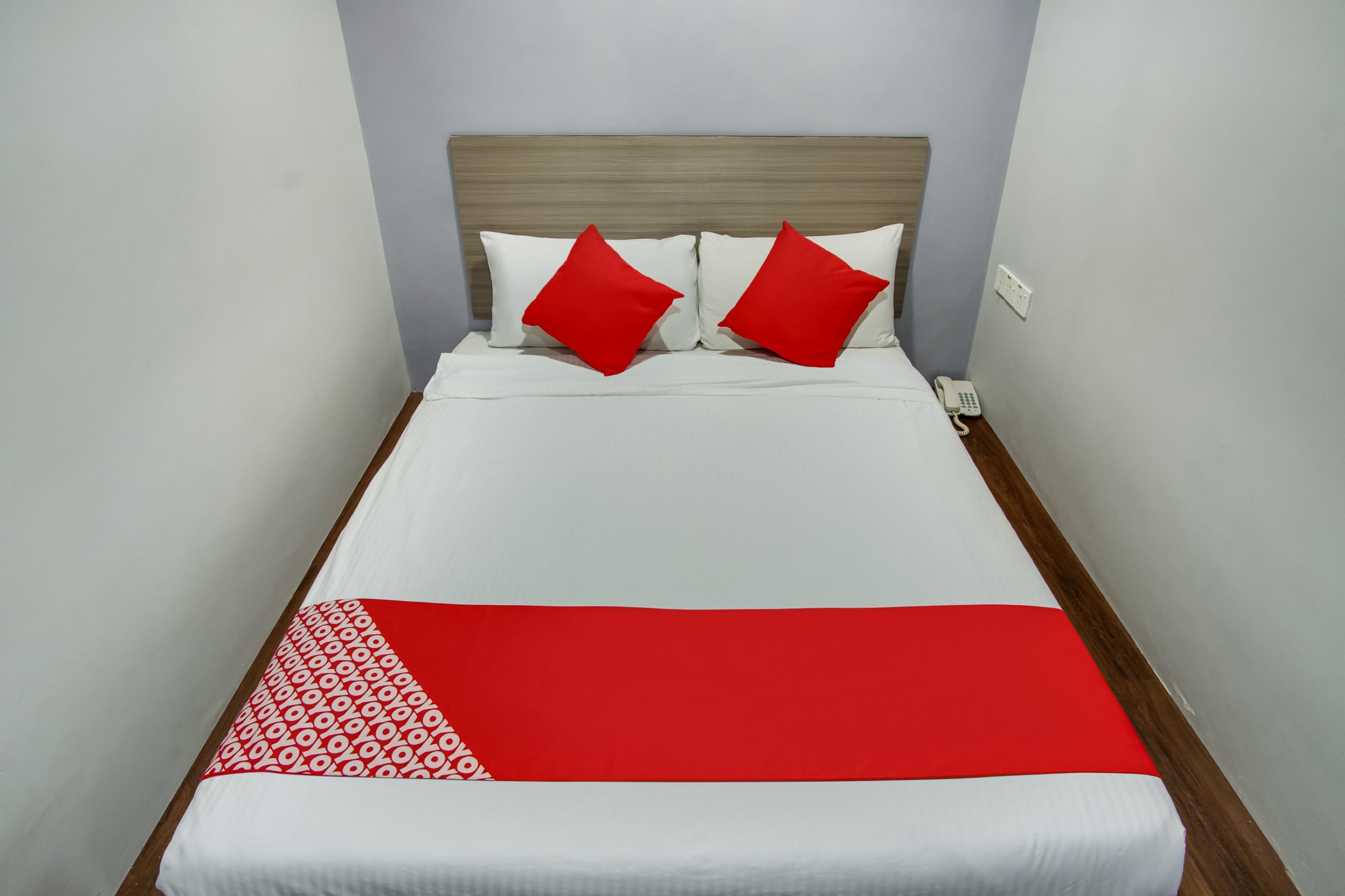 Oyo 89480 Dream House Hotel Skudai Exterior foto