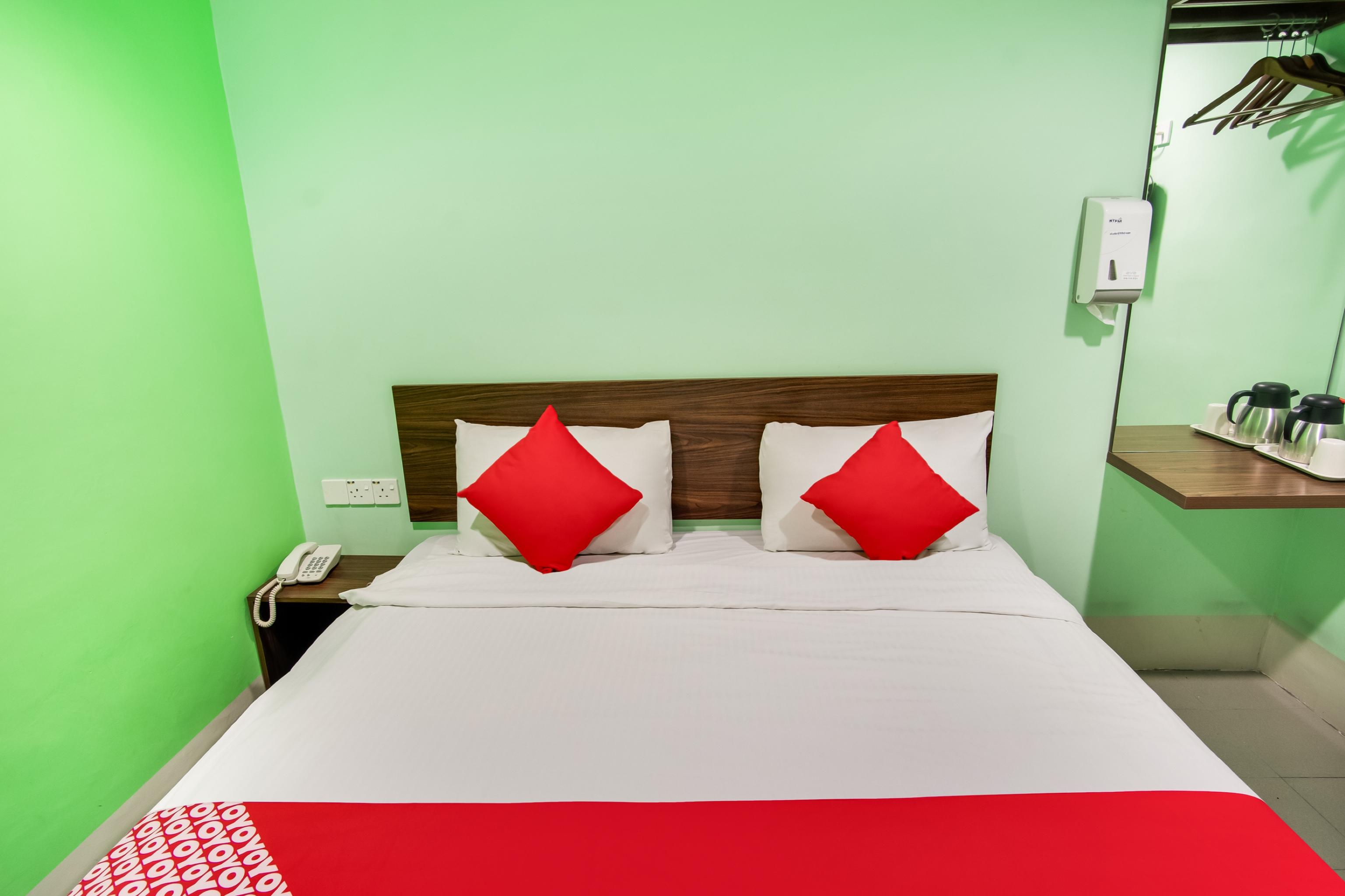Oyo 89480 Dream House Hotel Skudai Exterior foto
