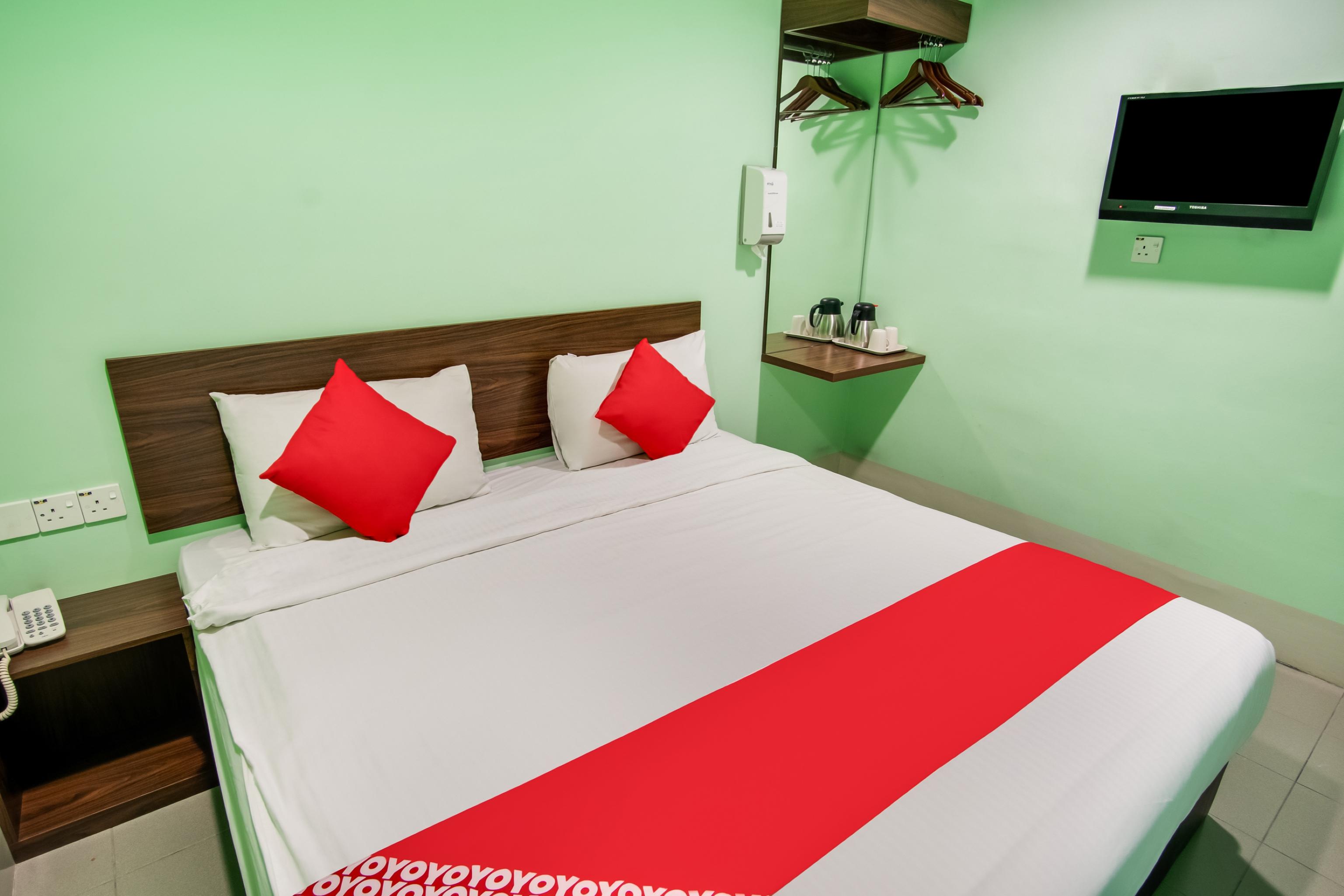 Oyo 89480 Dream House Hotel Skudai Exterior foto
